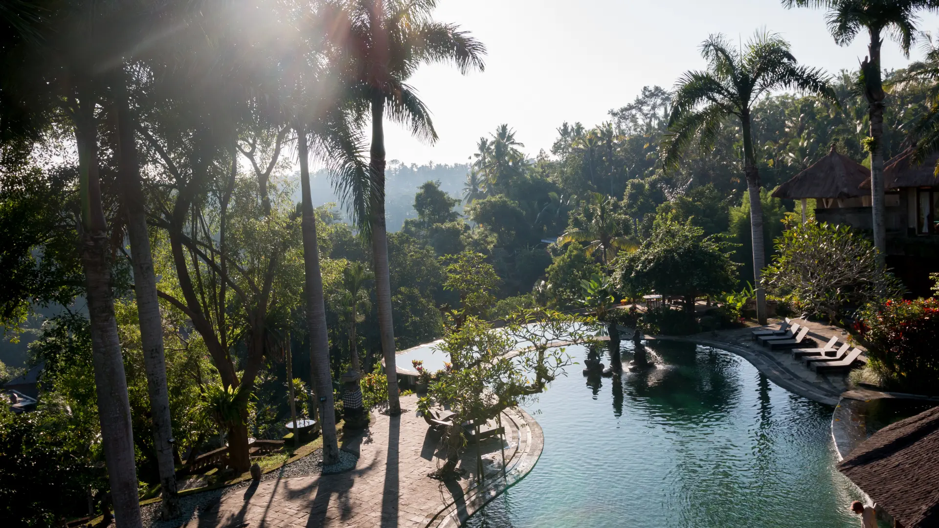 Preloading video thumbnail